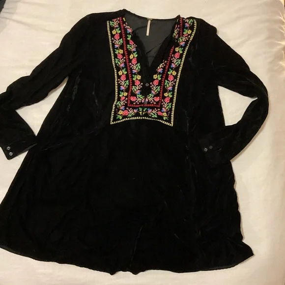Free People | Dresses | Free People Black Velvet Long Sleeve Dresssize L  Never Worn | Poshmark